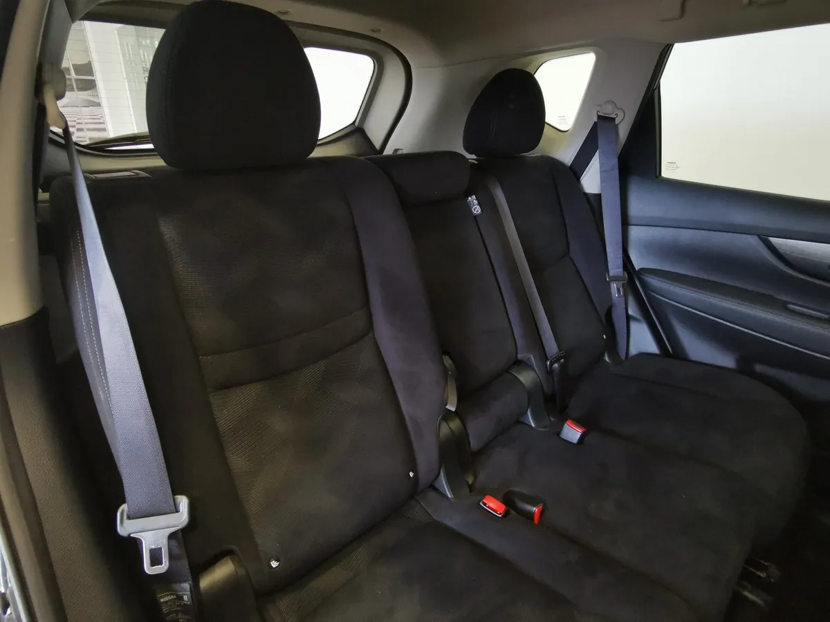 Nissan X-Trail 2.5 CVT AWD (171 л.с.) Черный в АВИЛОН. Слайд №15