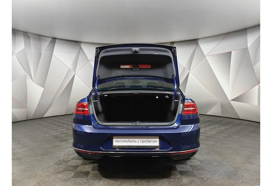 Volkswagen Passat 1.8 TSI BlueMotion DSG (180 л.с.) Highline Синий в АВИЛОН. Слайд №12