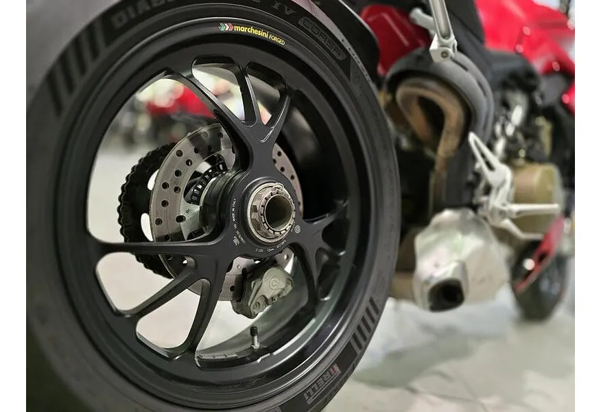 АВИЛОН - Ducati Streetfighter V4 1103 Красный - slide 12