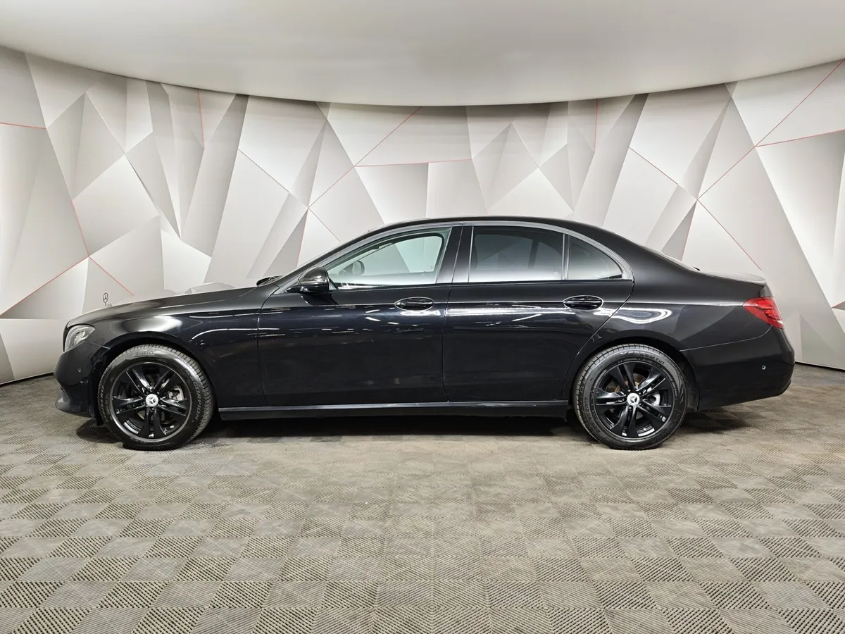 Mercedes-Benz E-Класс E 200 9G-TRONIC (197 л.с.) Черный в АВИЛОН. Слайд №5