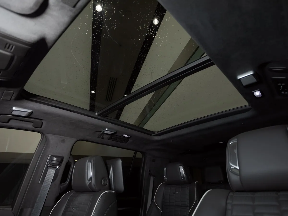 Cadillac Escalade 6.2 ESV AT AWD (420 л.с.) Sport Platinum Черный в АВИЛОН. Слайд №15