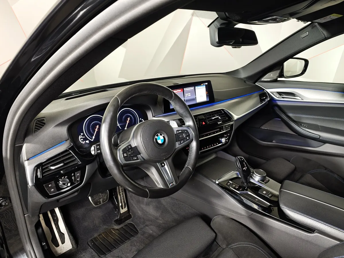 BMW 5 серия 530i xDrive Steptronic (249 л.с.) Черный в АВИЛОН. Слайд №12 BMW 5 серия 530i xDrive Steptronic (249 л.с.) Черный в АВИЛОН. Слайд №12