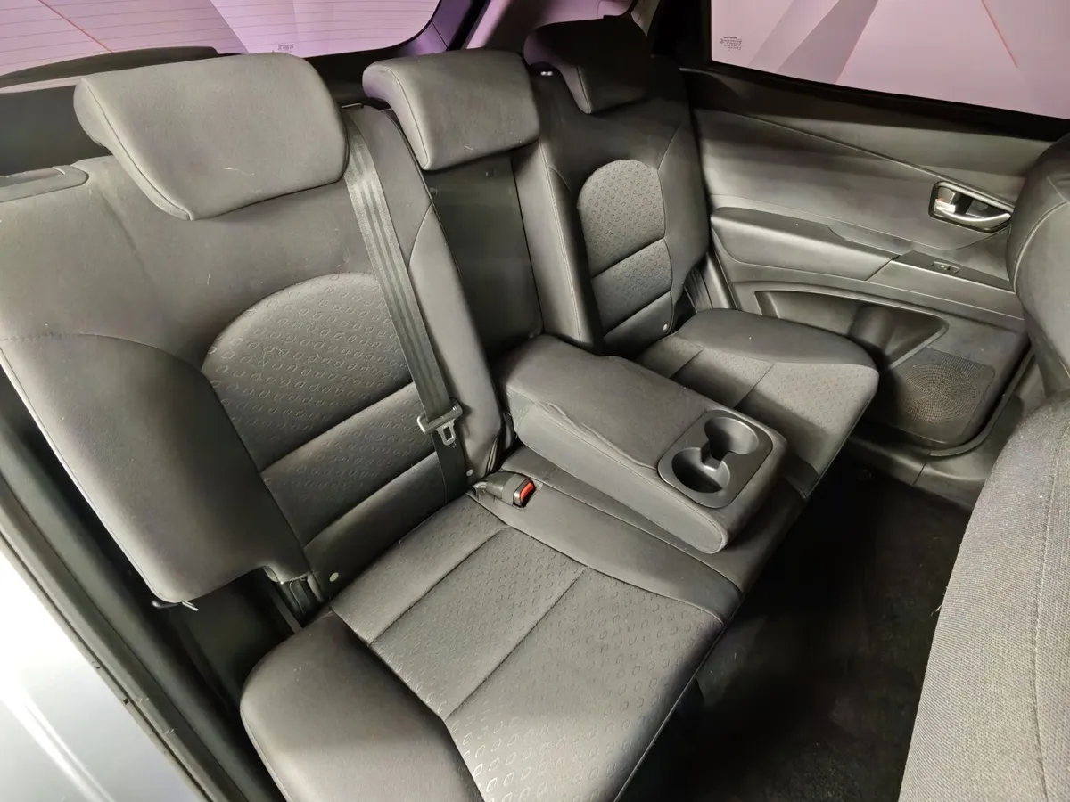 SsangYong Actyon 2.0 AT AWD (149 л.с.) Серый в АВИЛОН. Слайд №16