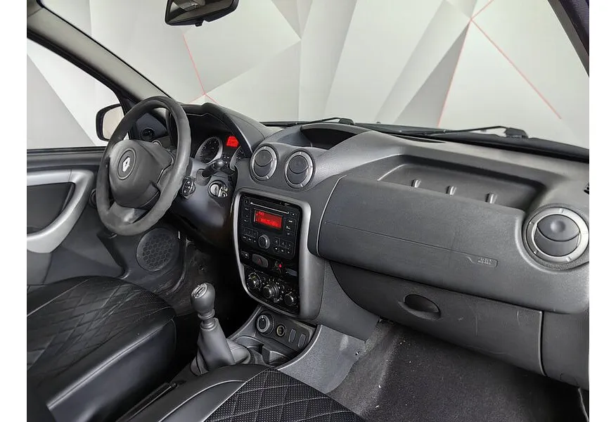 Renault Duster 2.0 MT 4x4 (135 л.с.) Серый в АВИЛОН. Слайд №13