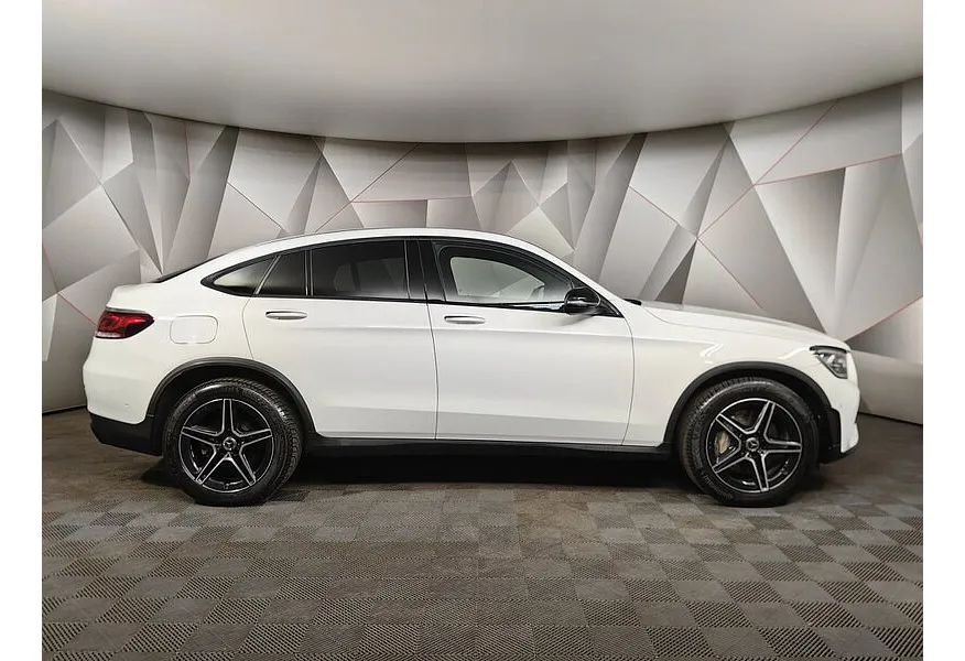 Mercedes-Benz GLC Купе 300 9G-TRONIC 4MATIC (249 л.с.) Sport Белый в АВИЛОН. Слайд №6