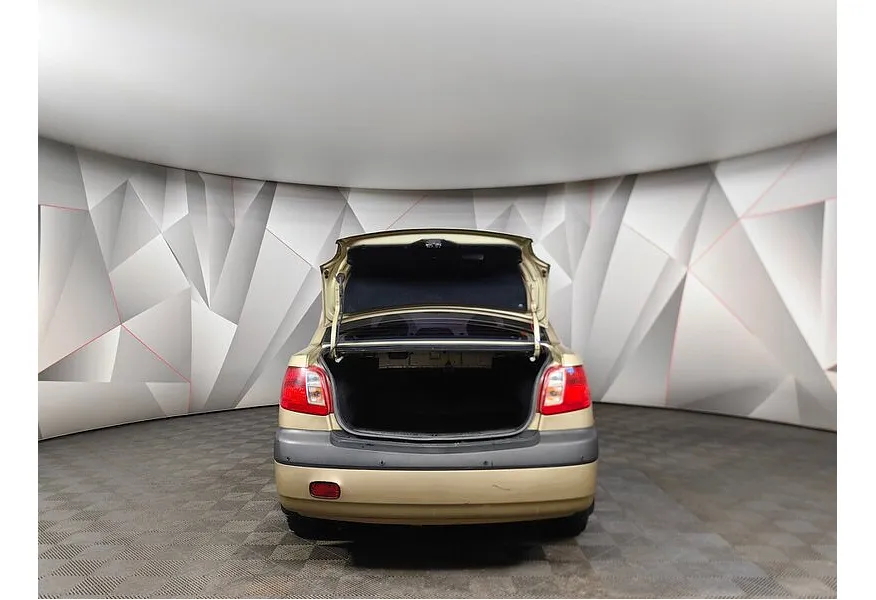 Kia Rio 1.4 AT (107 л.с.) Бежевый в АВИЛОН. Слайд №11