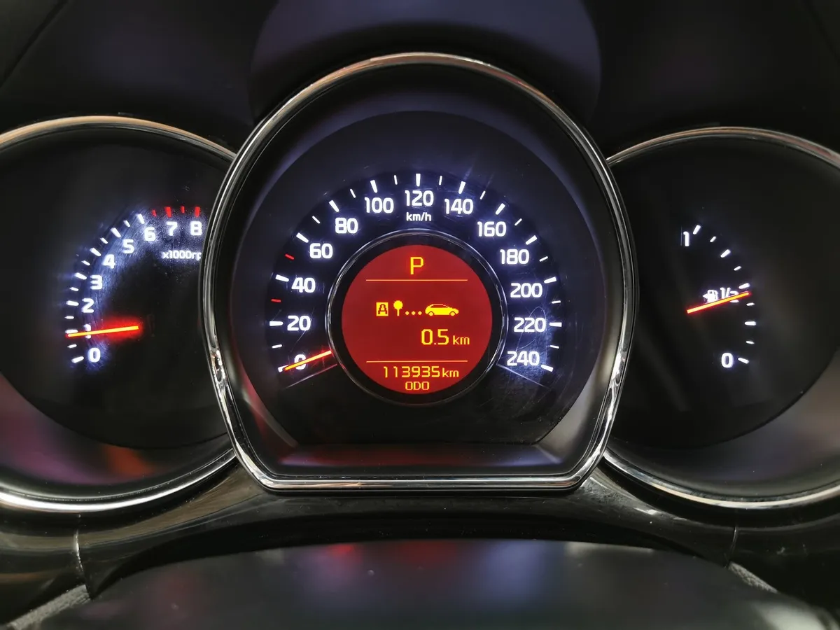 Kia Ceed 1.6 AT (129 л.с.) Luxe Красный в АВИЛОН. Слайд №17