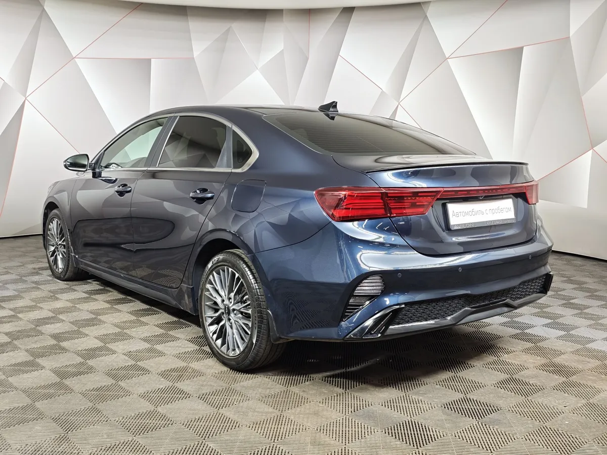 Kia Cerato 2.0 MPI AT (150 л.с.) GT Line Синий в АВИЛОН. Слайд №4