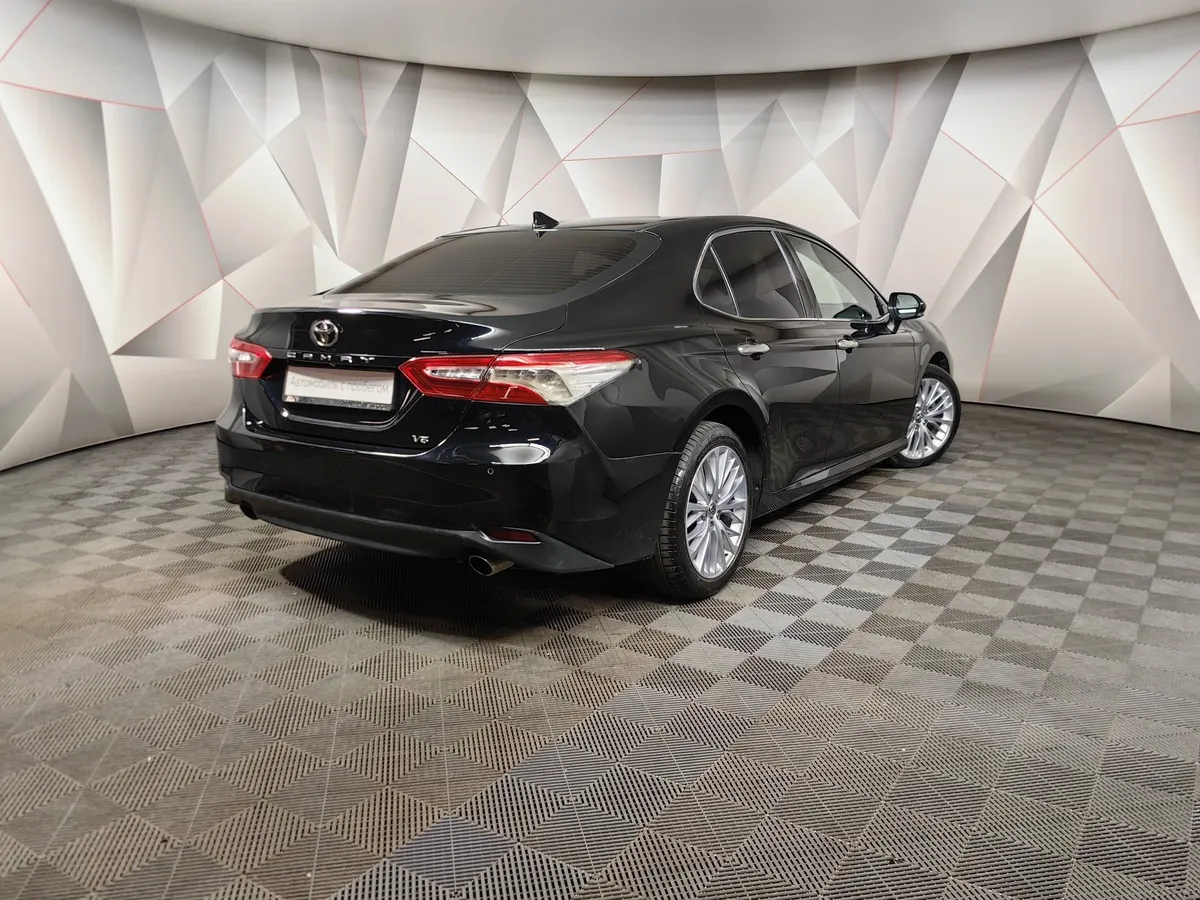 Toyota Camry 3.5 AT (249 л.с.) Черный в АВИЛОН. Слайд №2