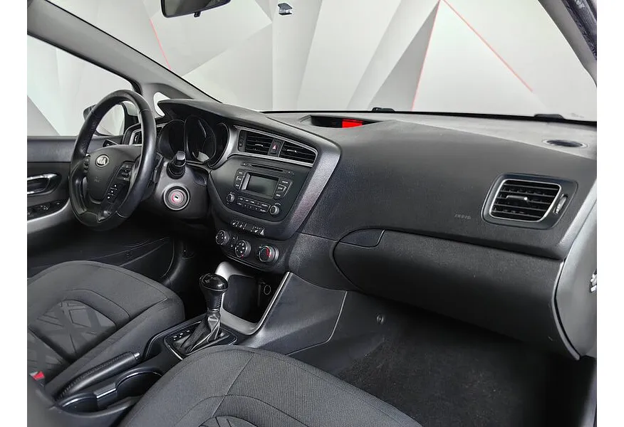 Kia Ceed 1.6 AT (130 л.с.) Comfort Белый в АВИЛОН. Слайд №13