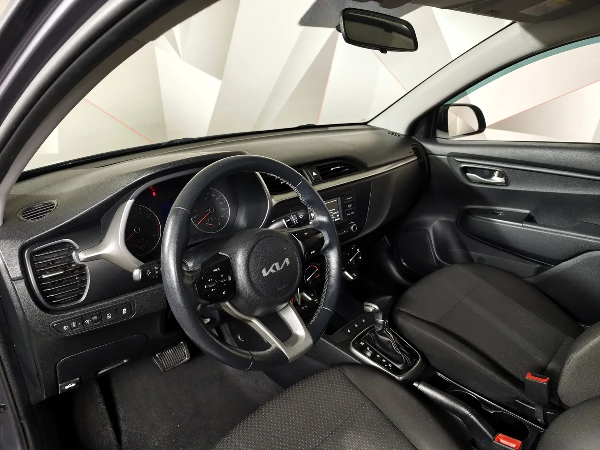 Kia Rio 1.6 AT (123 л.с.) Серый в АВИЛОН. Слайд №19