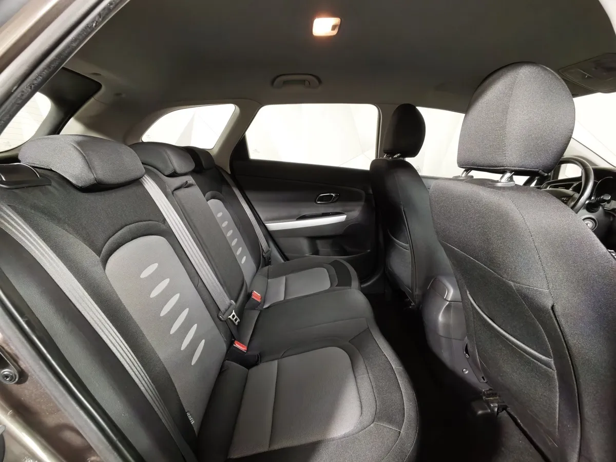 Kia Ceed 1.6 MT (122 л.с.) Коричневый в АВИЛОН. Слайд №16