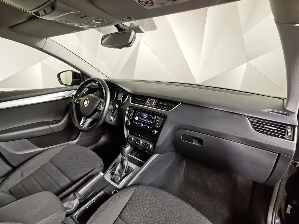 Skoda Octavia 1.8 TSI DSG (180 л.с.) Черный в АВИЛОН. Слайд №13