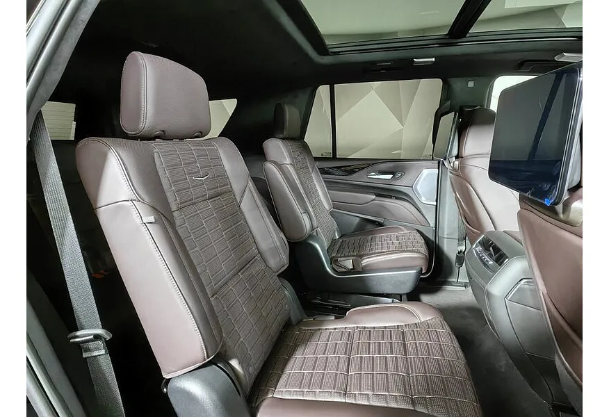 АВИЛОН - Cadillac Escalade V 6.2 AT 4WD (690 л.с.) V-series Черный - slide 9