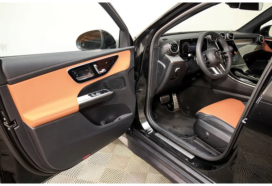 Mercedes-Benz GLC Купе 260 9G-TRONIC 4MATIC (204 л.с.) Черный в АВИЛОН. Слайд №13