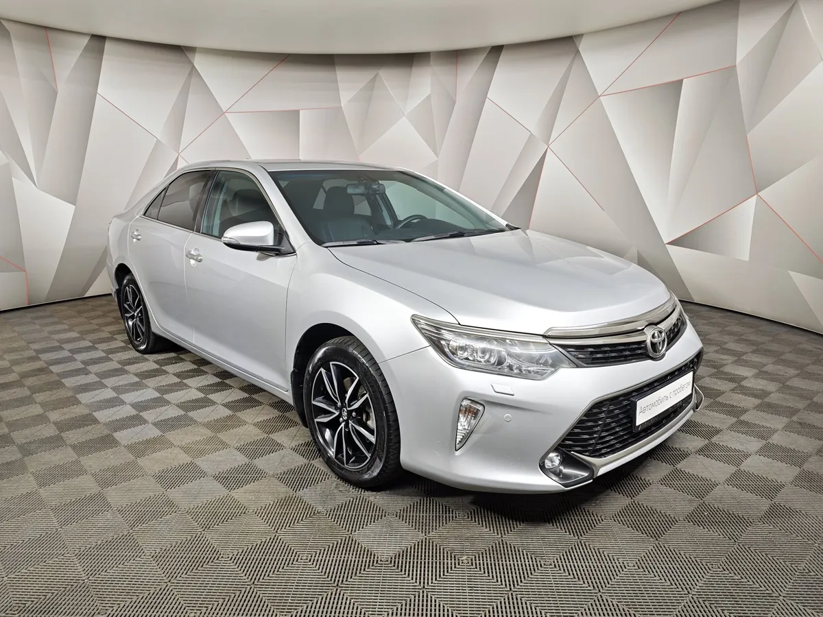 Toyota Camry 2.5 AT (181 л.с.) Классик Серебристый в АВИЛОН. Слайд №3