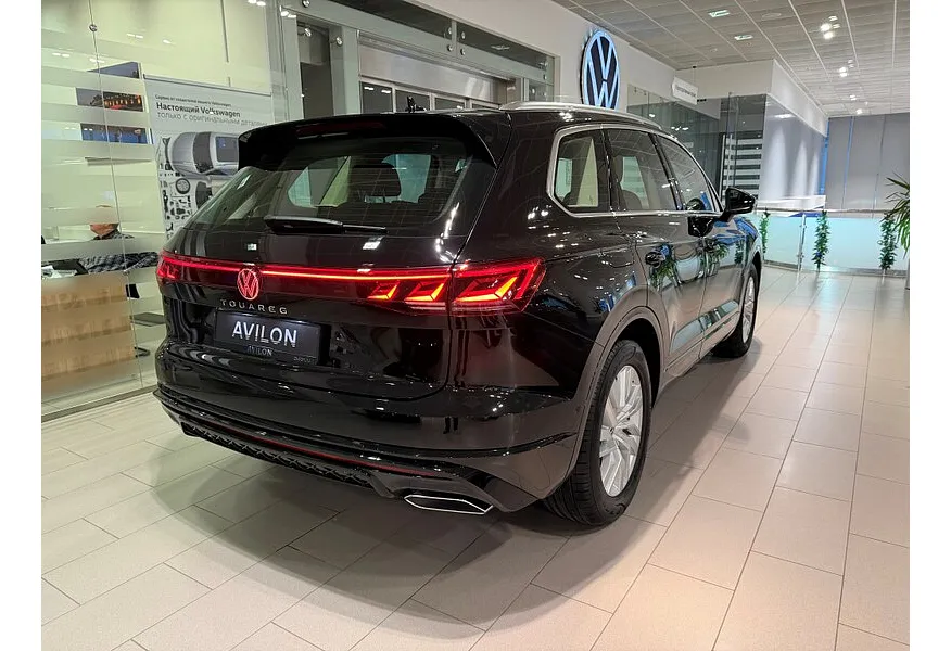 Volkswagen Touareg 2.0 TSI Tiptronic 4Motion (265 л.с.) Черный в АВИЛОН. Слайд №6