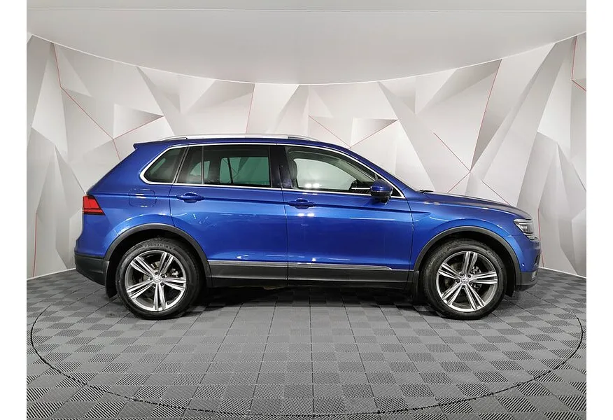 LIVE. Слайд №4