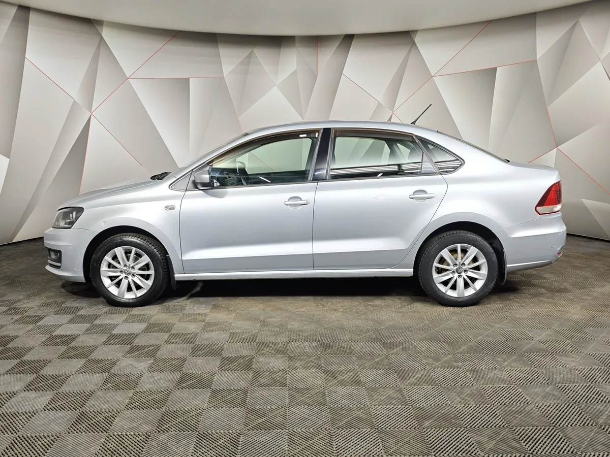 Volkswagen Polo 1.6 MT (105 л.с.) Серебристый в АВИЛОН. Слайд №5