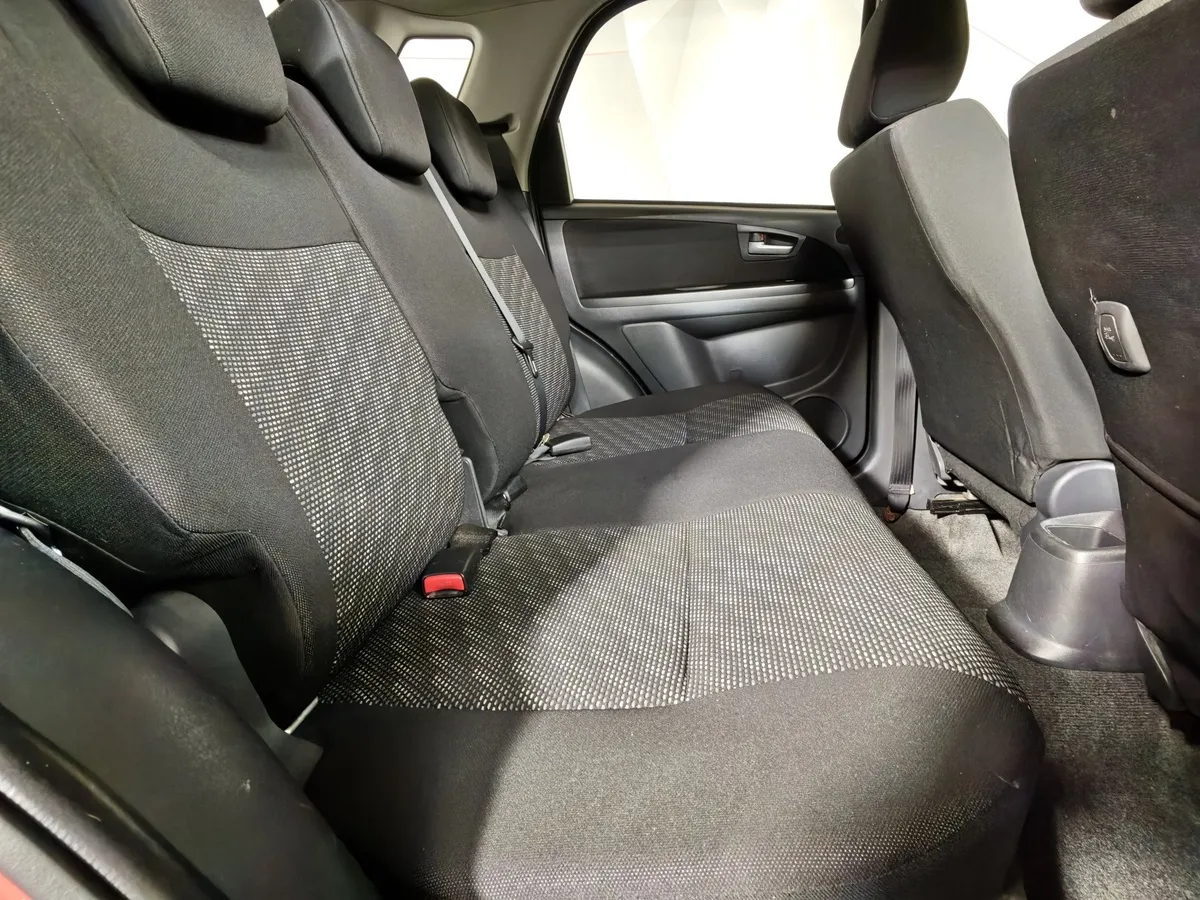 Suzuki SX4 1.6 MT (107 л.с.) Оранжевый в АВИЛОН. Слайд №16