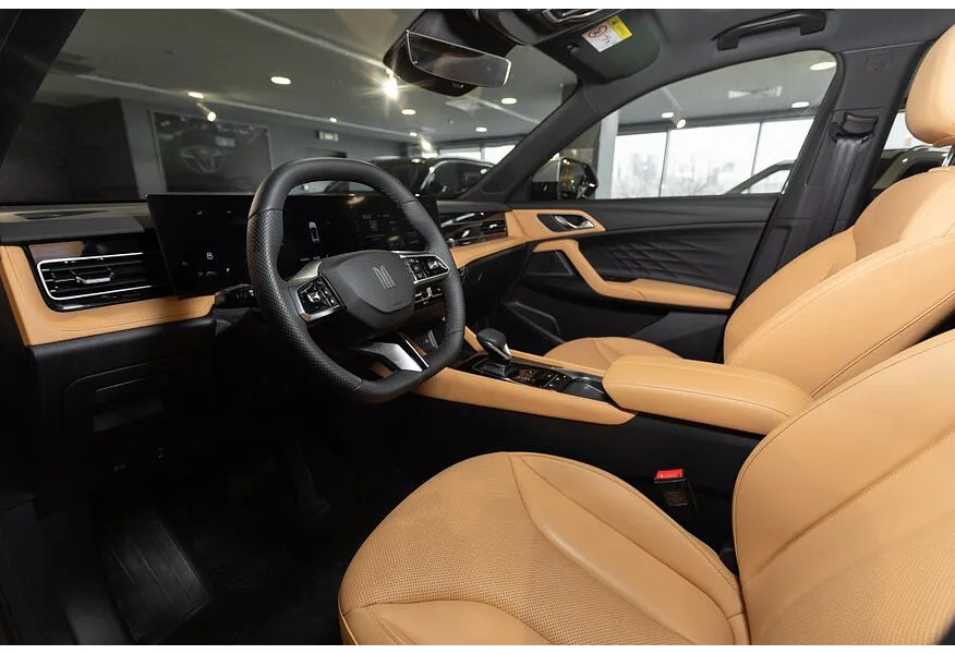 Москвич М70 2.0 AT FWD (200 л.с.) Ультра Черный в АВИЛОН. Слайд №8