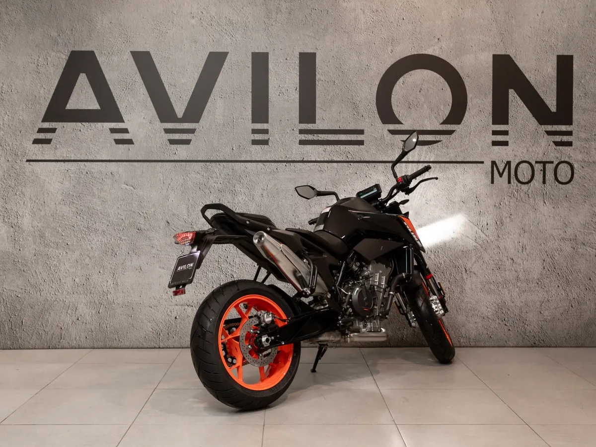 KTM 790 Duke 799 см³ (95 л.с.) 799 Черный в АВИЛОН. Слайд №8 KTM 790 Duke 799 см³ (95 л.с.) 799 Черный в АВИЛОН. Слайд №8