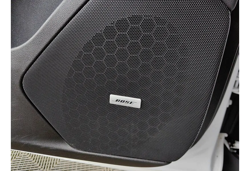 Cadillac XT5 2.0T АТ AWD (200 л.с.) Premium Luxury Белый в АВИЛОН. Слайд №22