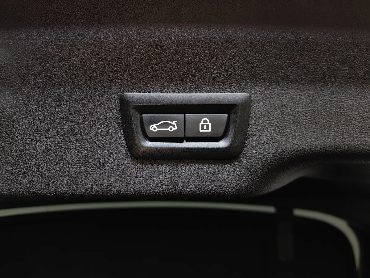 BMW 6 серия 630d xDrive Steptronic (249 л.с.) Черный в АВИЛОН. Слайд №21