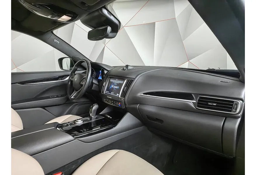 Maserati Levante Diesel 3.0 V6 AT (275 л.с.) Черный в АВИЛОН. Слайд №13