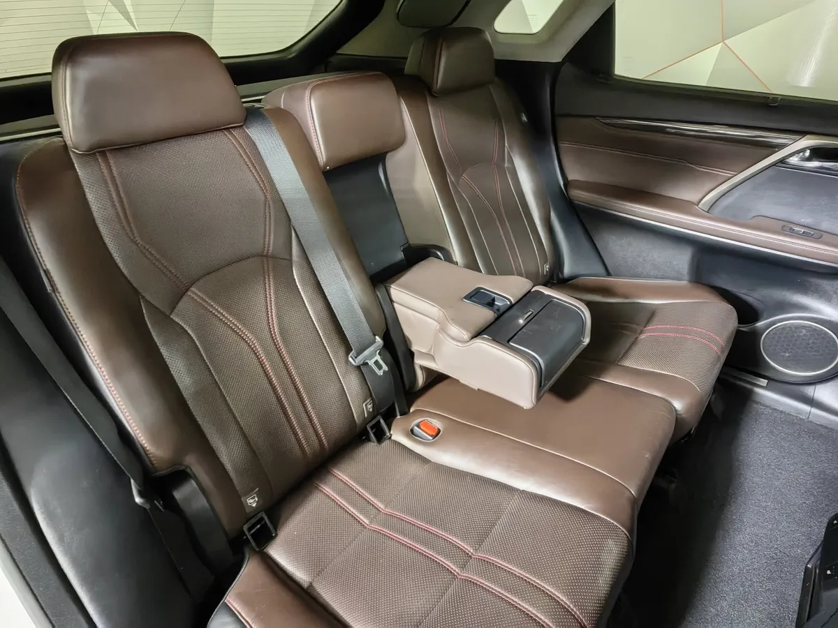 Lexus RX 200t AT AWD (238 л.с.) Executive Белый в АВИЛОН. Слайд №17