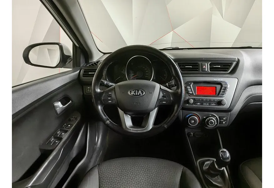 Kia Rio 1.6 MT (123 л.с.) Белый в АВИЛОН. Слайд №16