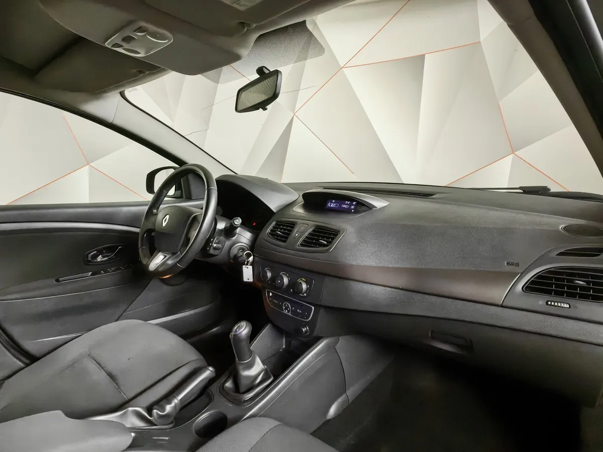 Renault Megane 1.6 MT (106 л.с.) Серый в АВИЛОН. Слайд №13