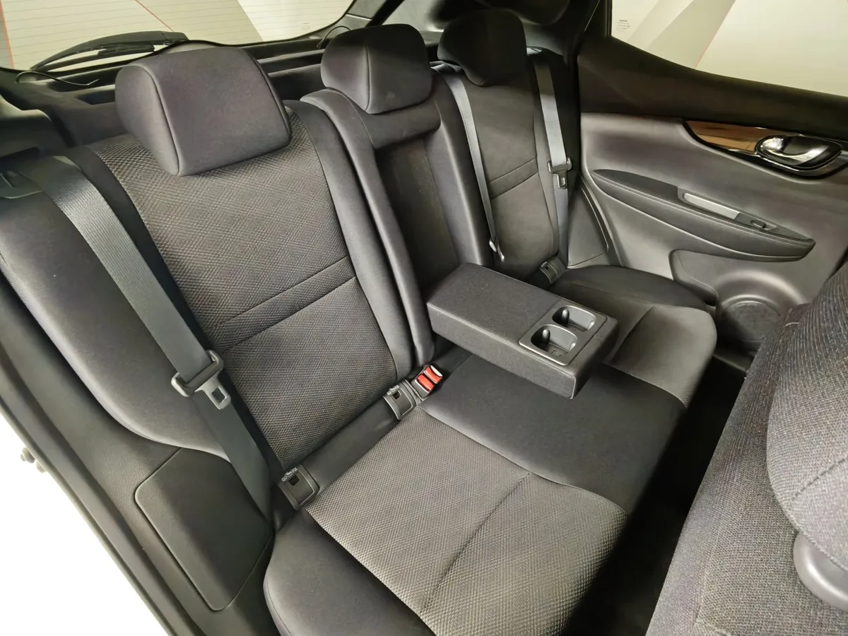 Nissan Qashqai 2.0 MT AWD (141 л.с.) 360 (D---G) Белый в АВИЛОН. Слайд №17