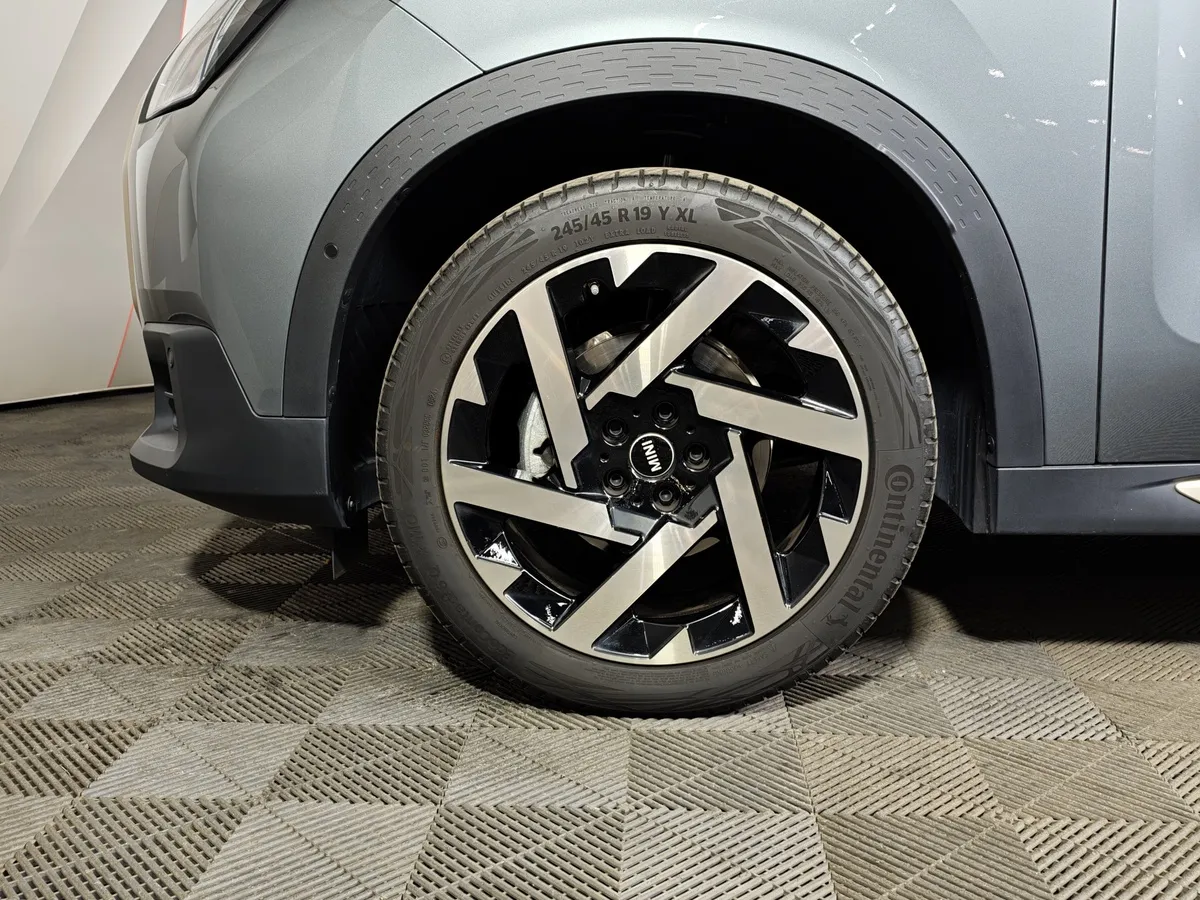 Mini Countryman 1.6 AT ALL4 (184 л.с.) Серый в АВИЛОН. Слайд №7