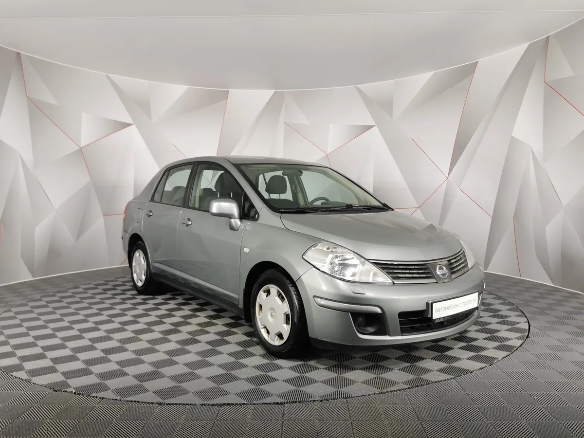 Nissan Tiida 1.6 AT (110 л.с.) Серый в АВИЛОН. Слайд №3