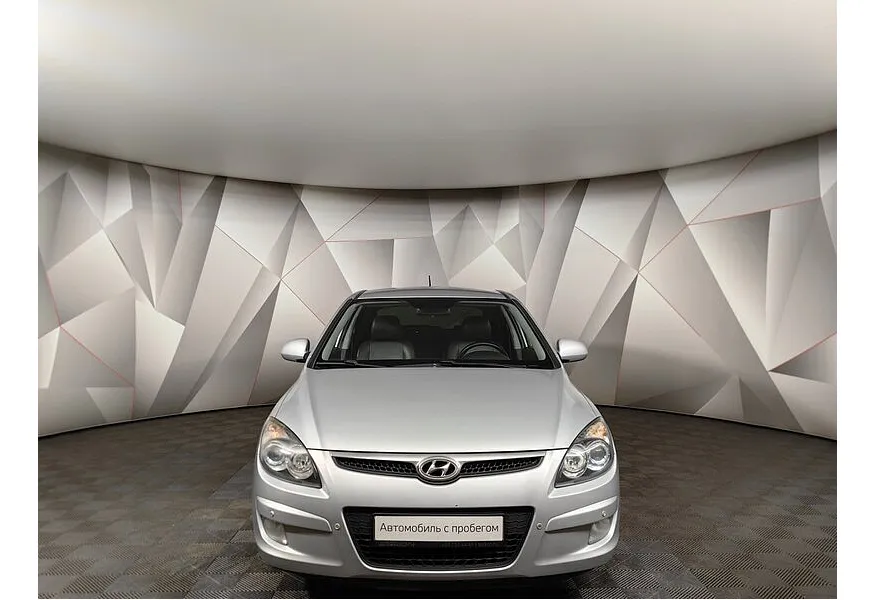 Hyundai i30 1.6 MT (122 л.с.) Серебристый в АВИЛОН. Слайд №7