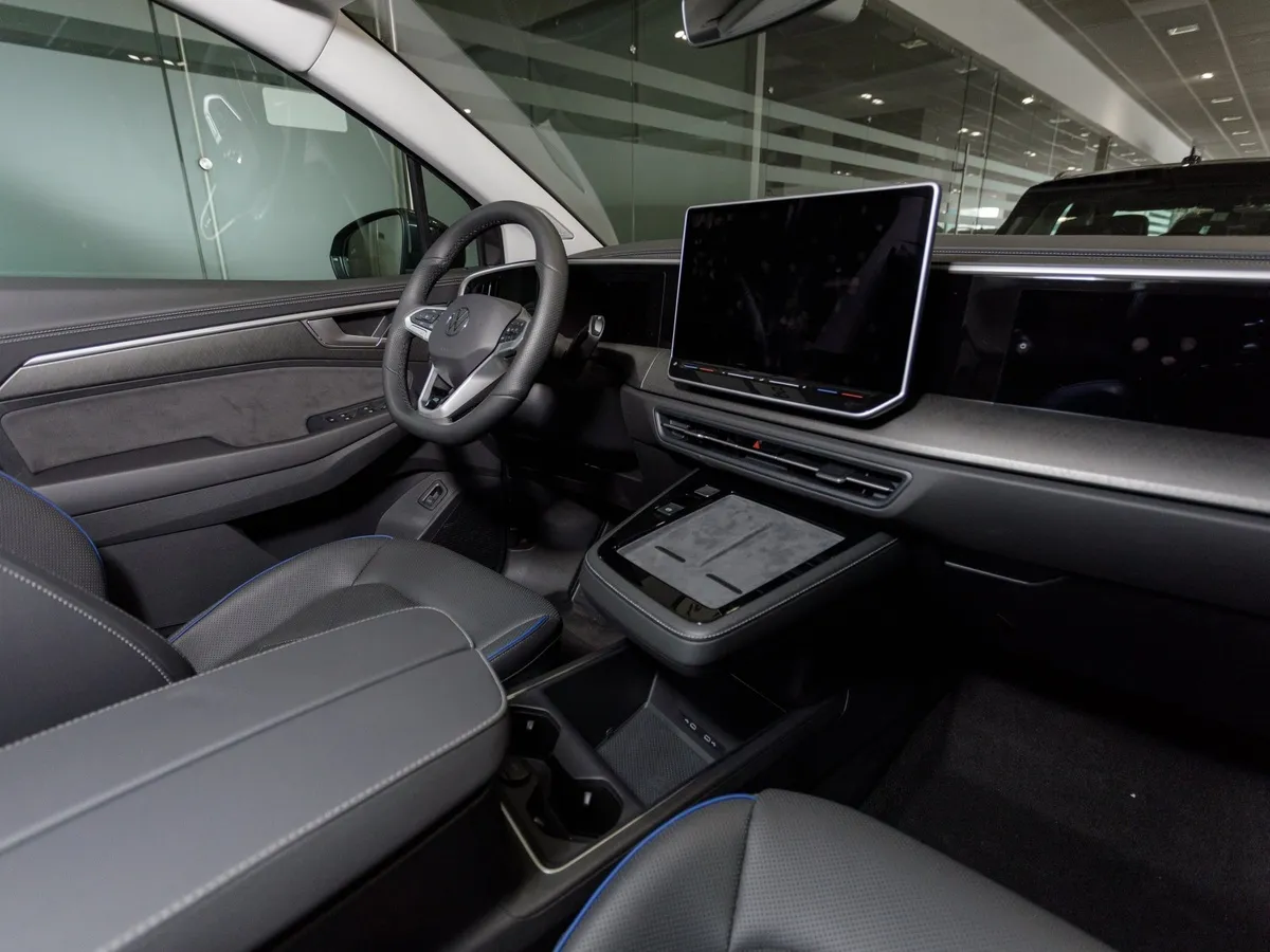 Volkswagen Talagon 2.0 7DSG AWD (272 л.с.) Flagship Shengjing Черный в АВИЛОН. Слайд №11