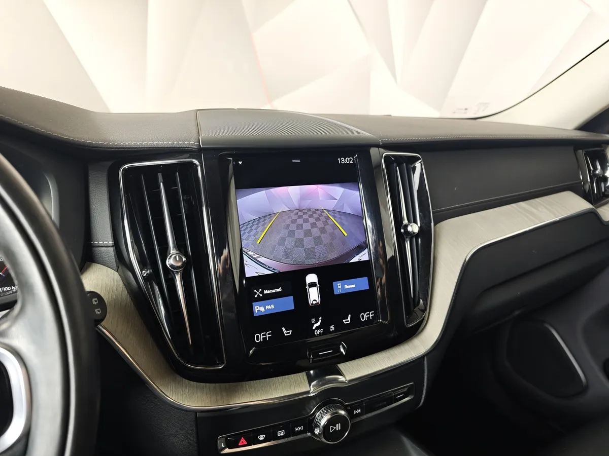 Volvo XC60 2.0 T5 AT AWD (249 л.с.) Inscription Коричневый в АВИЛОН. Слайд №21