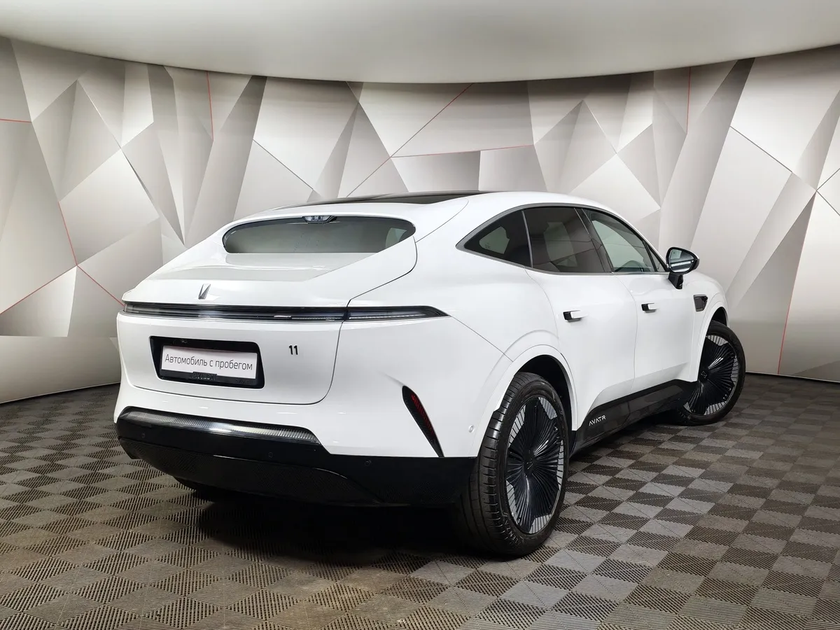 Avatr 11 Long Range Dual Motor AT 4WD (309 л.с.)  Luxury Edition  Белый в АВИЛОН. Слайд №2
