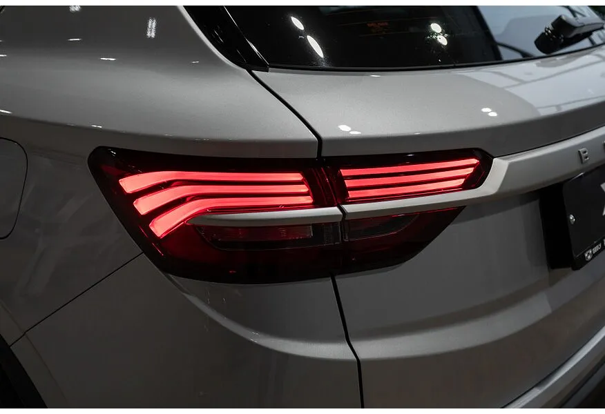 Belgee X50 1.5T 7DCT 2WD (150 л.с.) Prestige Серебристый в АВИЛОН. Слайд №18