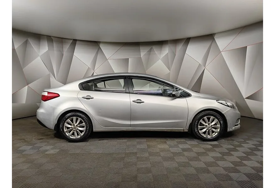 Kia Cerato 1.6 AT (130 л.с.) Серебристый в АВИЛОН. Слайд №6