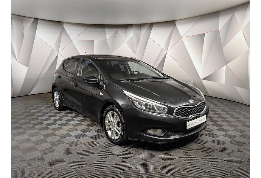Kia Ceed 1.6 AT (129 л.с.) Черный в АВИЛОН. Слайд №3