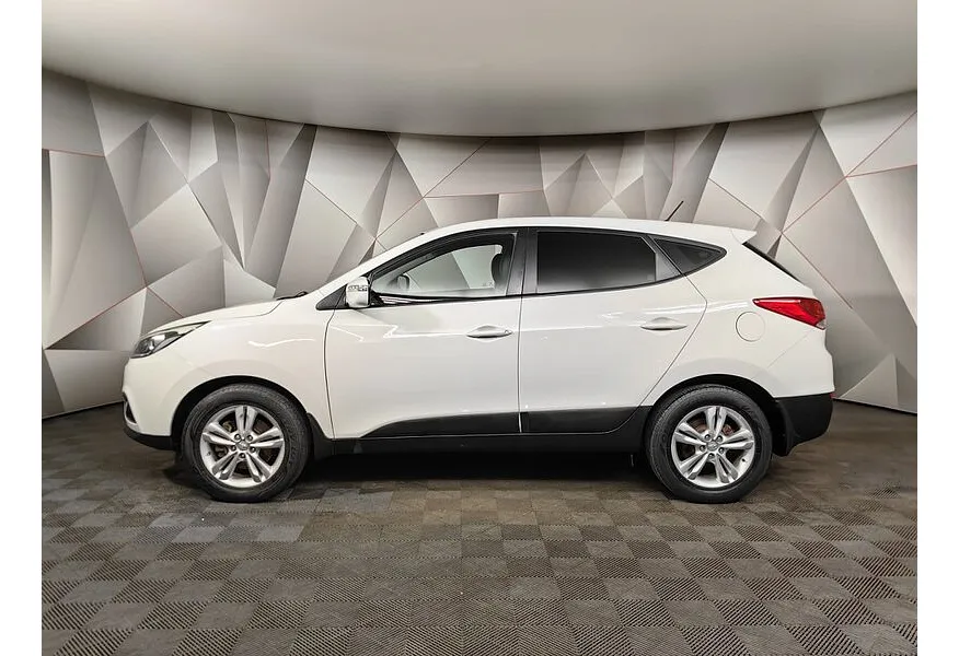 Hyundai ix35 2.0 CRDi AT 4WD (136 л.с.) Comfort Белый в АВИЛОН. Слайд №3