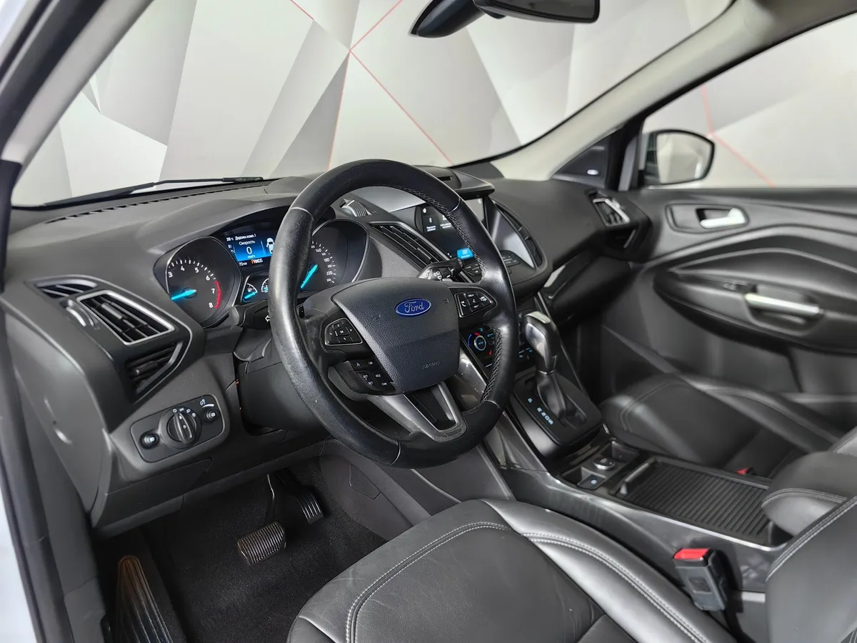 Ford Kuga 1.5 EcoBoost AT AWD (150 л.с.) Titanium Белый в АВИЛОН. Слайд №19