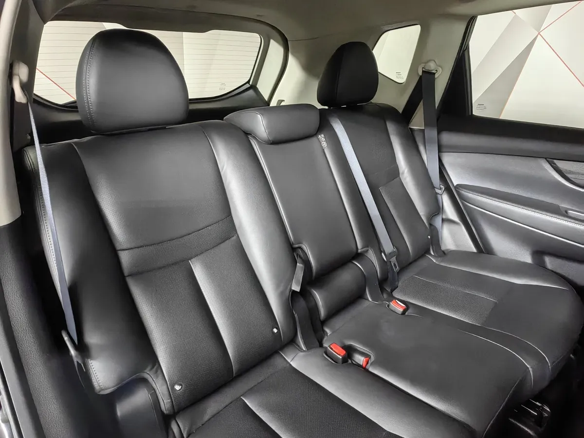 Nissan X-Trail 2.0 CVT AWD (144 л.с.) Черный в АВИЛОН. Слайд №16