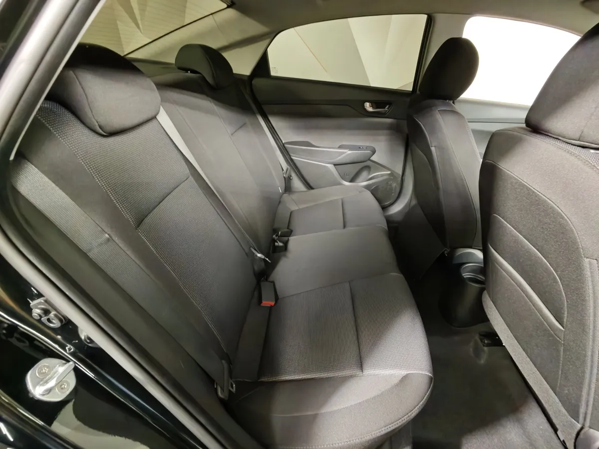 Hyundai Solaris 1.6 AT (123 л.с.) Style Черный в АВИЛОН. Слайд №16