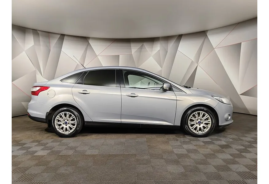 LIVE. Слайд №3