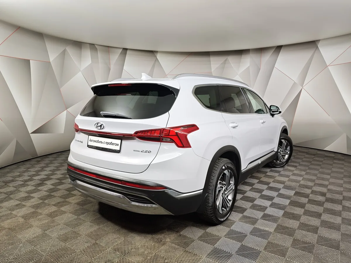 Hyundai Santa Fe 2.2 CRDi AWD 8AT (200 л.с.) Prestige Белый в АВИЛОН. Слайд №2