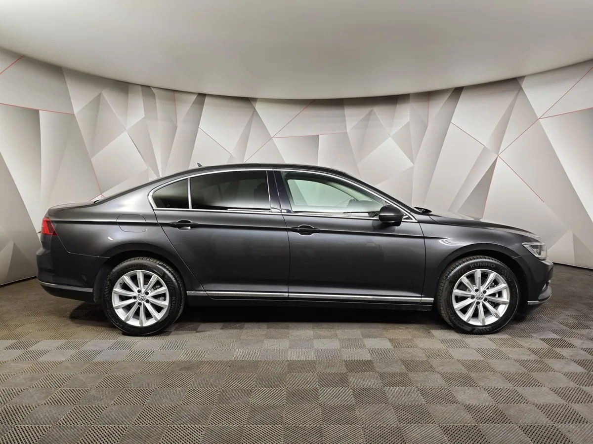 Volkswagen Passat 1.8 TSI BlueMotion DSG (180 л.с.) Highline Серый в АВИЛОН. Слайд №6