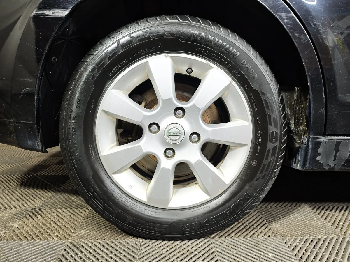 Nissan Tiida 1.6 MT (110 л.с.) Черный в АВИЛОН. Слайд №9